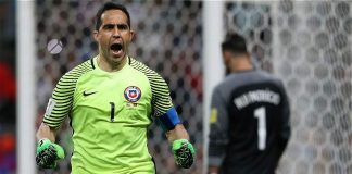 le dan la espalda a Claudio Bravo