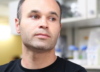 Ernesto Valverde le apuesta a la calma, respecto al caso de Andrés Iniesta Andrés Iniesta