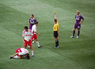 ¡Las tarjetas rojas y amarillas suelen ser un dolor de cabeza! En Wplay puedes ganar apuestas con ellas. tarjetas, apuestas, rojas, amarillas