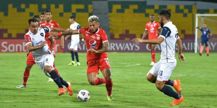 América visita a Cerro Porteño en el último partido de Copa Libertadores